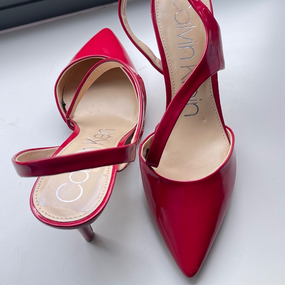 Calvin Klein pump